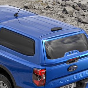 Trda streha s stranskimi okni, Blue